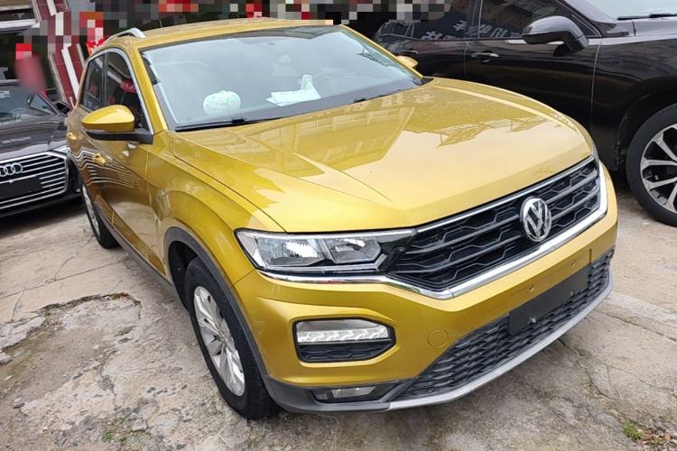 Used Volkswagen T-ROC 2018 230TSI DSG Two-Wheel Drive Fashion Edition China V Standard Front Right 45 Deg