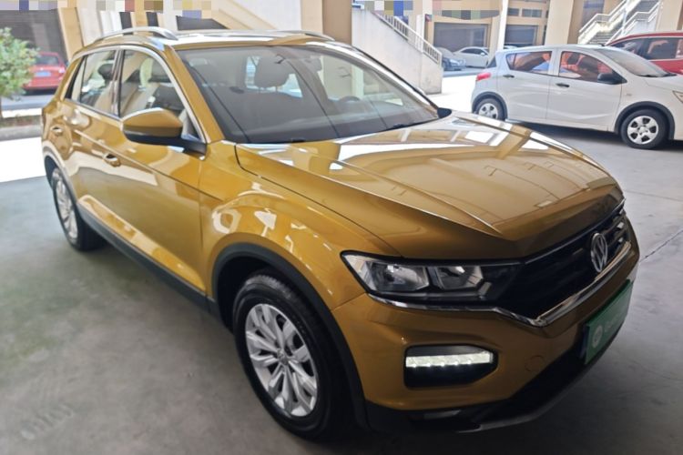 Used Volkswagen T-ROC 2018 230TSI DSG Two-Wheel Drive Fashion Edition China V Standard Front Right 45 Deg