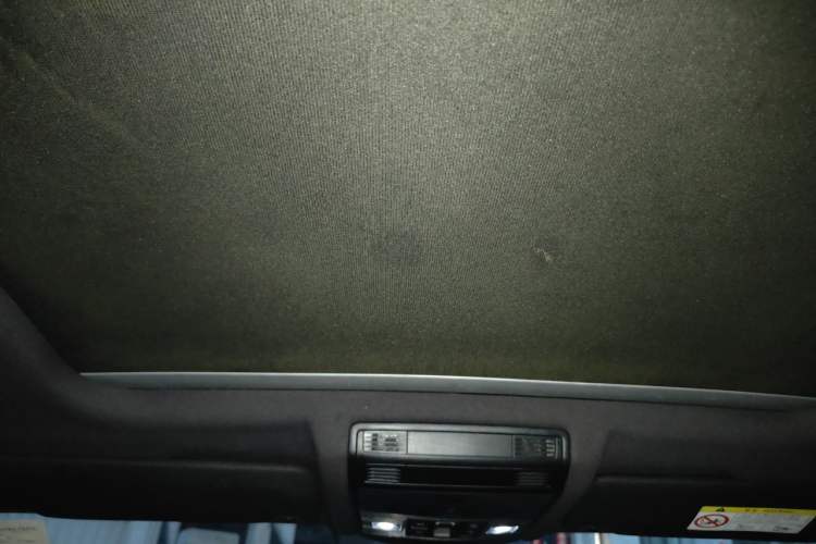 Used Volkswagen T-ROC 2018 280TSI DSG Four-Wheel Drive Luxury Version China V Emission Standard Headliner