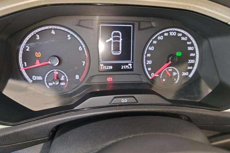 Used Volkswagen T-ROC 2018 230TSI DSG Two-Wheel Drive Fashion Edition China V Standard Instrument Cluster