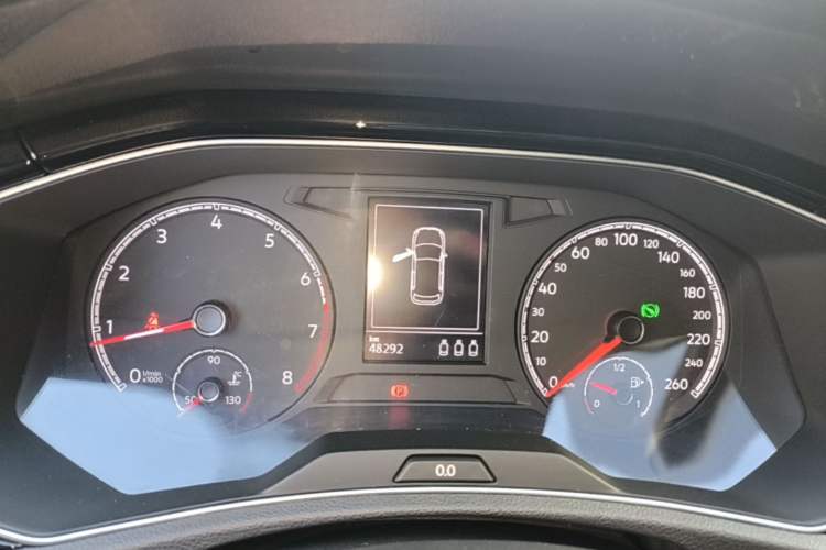Used Volkswagen T-ROC 2018 280TSI DSG Two-Wheel-Drive Comfort Version China V Standard Instrument Cluster