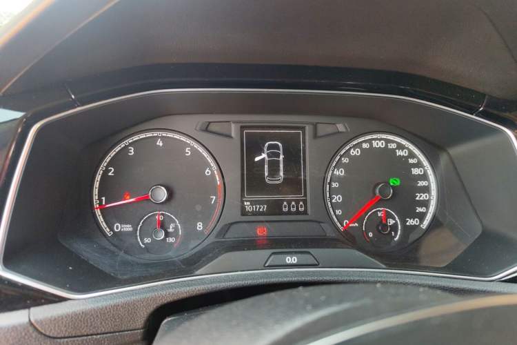 Used Volkswagen T-ROC 2018 280TSI DSG Two-Wheel-Drive Comfort Version China V Standard Instrument Cluster