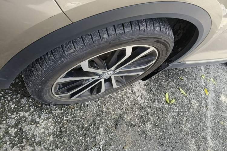 Used Volkswagen T-ROC 2018 280TSI DSG Two-Wheel-Drive Comfort Version China V Standard Left Front Wheel Hub