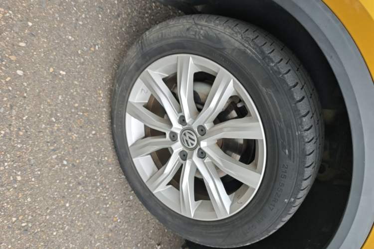 Used Volkswagen T-ROC 2018 280TSI DSG Two-Wheel Drive Advanced Version China V Emission Standard Left Front Wheel Hub