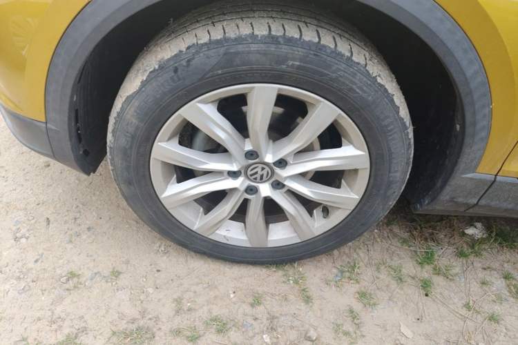 Used Volkswagen T-ROC 2018 280TSI DSG Two-Wheel Drive Advanced Version China V Emission Standard Left Front Wheel Hub