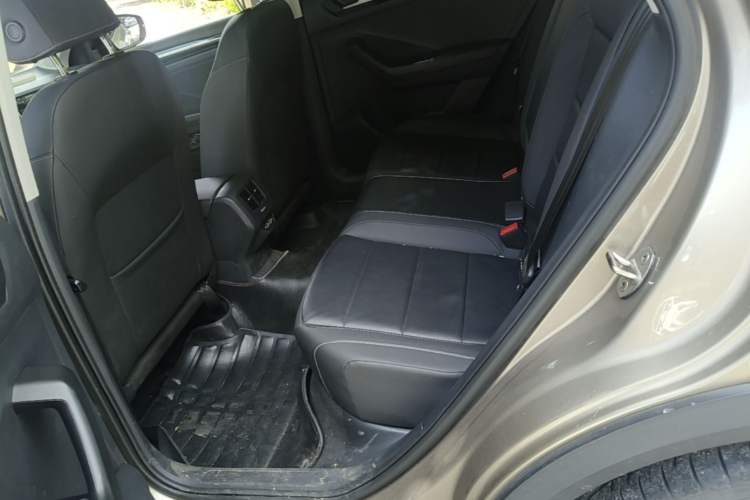 Used Volkswagen T-ROC 2018 280TSI DSG Two-Wheel-Drive Comfort Version China V Standard Left Rear Seat