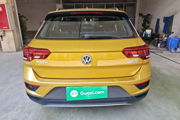 Used Volkswagen T-ROC 2018 230TSI DSG Two-Wheel Drive Fashion Edition China V Standard Rear