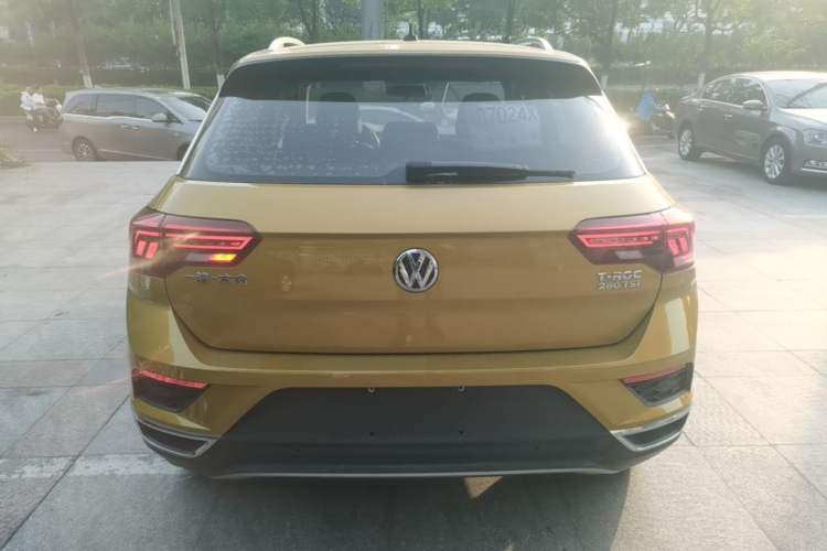 Used Volkswagen T-ROC 2018 280TSI DSG Two-Wheel-Drive Comfort Version China V Standard Rear