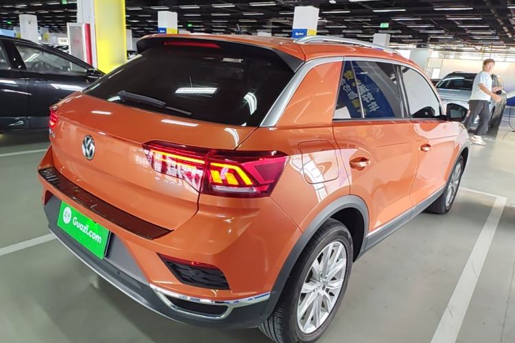 Used Volkswagen T-ROC 2018 230TSI DSG Two-Wheel Drive Advanced Version China V Standard Rear Right 45 Deg