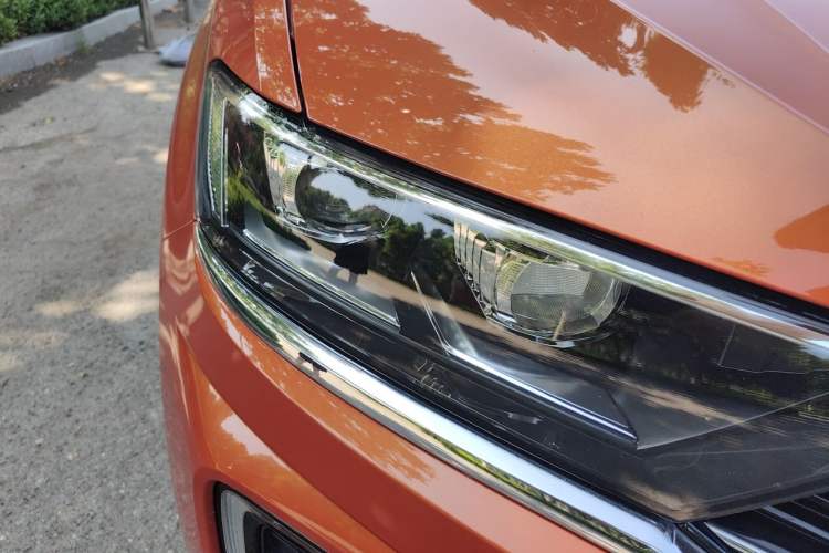 Used Volkswagen T-ROC 2018 230TSI DSG Two-Wheel Drive Advanced Version China V Standard Right Front Headlight