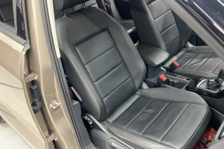 Used Volkswagen T-ROC 2018 280TSI DSG Two-Wheel-Drive Comfort Version China V Standard Right Front Seat