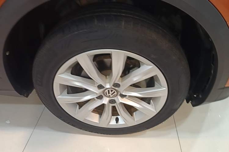 Used Volkswagen T-ROC 2018 230TSI DSG Two-Wheel Drive Advanced Version China V Standard Right Front Wheel Hub