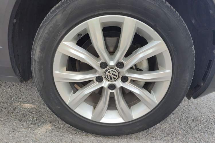 Used Volkswagen T-ROC 2018 230TSI DSG Two-Wheel Drive Advanced Version China V Standard Right Front Wheel Hub