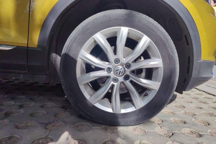 Used Volkswagen T-ROC 2018 280TSI DSG Two-Wheel Drive Comfort Version China VI Standard Right Front Wheel Hub