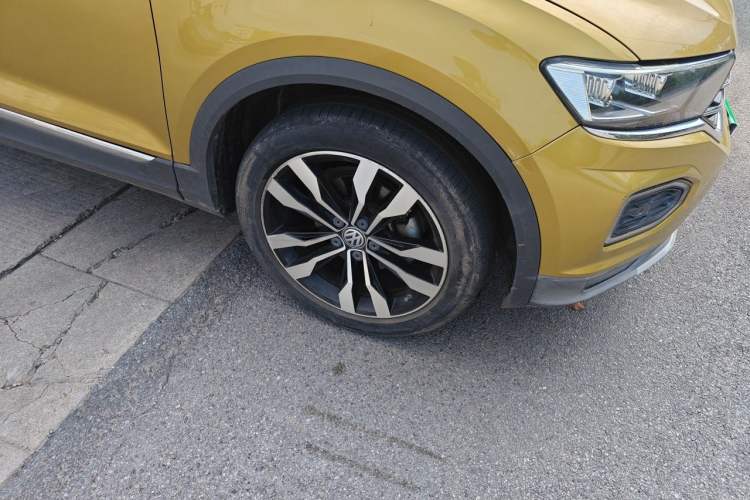 Used Volkswagen T-ROC 2018 280TSI DSG Two-Wheel-Drive Comfort Version China V Standard Right Front Wheel Hub