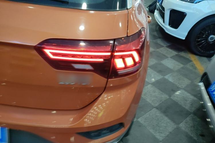 Used Volkswagen T-ROC 2018 280TSI DSG Two-Wheel-Drive Comfort Version China V Standard Right Rear Taillight