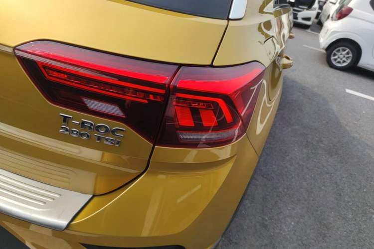 Used Volkswagen T-ROC 2018 280TSI DSG Two-Wheel-Drive Comfort Version China V Standard Right Rear Taillight