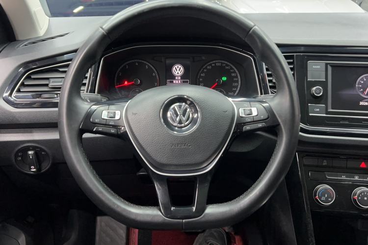 Used Volkswagen T-ROC 2018 280TSI DSG Two-Wheel-Drive Comfort Version China V Standard Steering Wheel