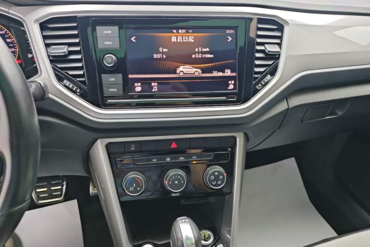 Used Volkswagen T-ROC 2019 280TSI DSG Two-Wheel Drive R-Line Pro Audio And AC Panel