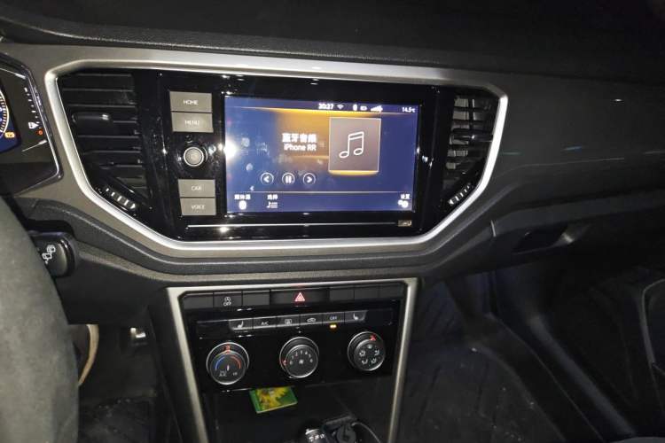 Used Volkswagen T-ROC 2019 280TSI DSG Two-Wheel Drive R-Line Pro Audio And AC Panel