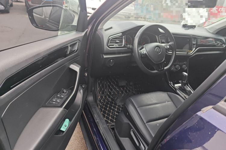 Used Volkswagen T-ROC 2019 280TSI DSG Two-Wheel Drive Comfort Version China VI Standard Driver Seat