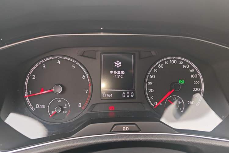 Used Volkswagen T-ROC 2019 280TSI DSG Two-Wheel Drive Comfort Version China VI Standard Instrument Cluster