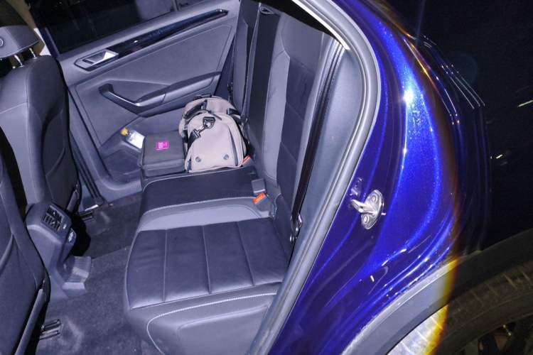 Used Volkswagen T-ROC 2019 280TSI DSG Two-Wheel Drive Comfort Version China VI Standard Left Rear Seat