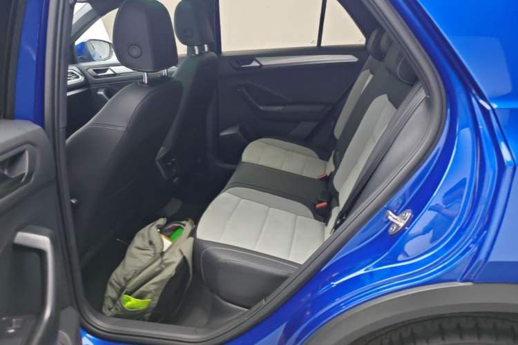 Used Volkswagen T-ROC 2019 280TSI DSG Two-Wheel Drive R-Line Pro Left Rear Seat