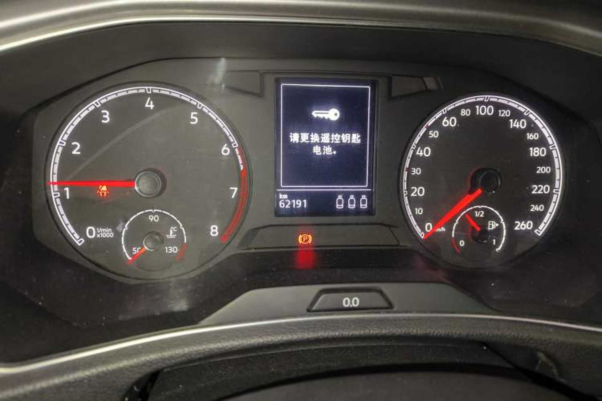 Used Volkswagen T-ROC 2019 230TSI DSG Two-Wheel-Drive Advanced Version China VI Standard Odometer Close Up