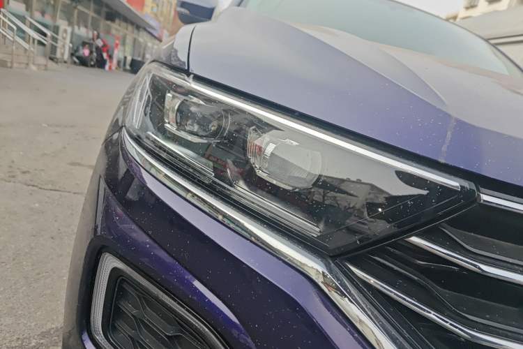 Used Volkswagen T-ROC 2019 280TSI DSG Two-Wheel Drive Comfort Version China VI Standard Right Front Headlight