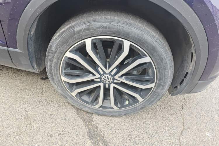 Used Volkswagen T-ROC 2019 280TSI DSG Two-Wheel Drive Comfort Version China VI Standard Right Front Wheel Hub