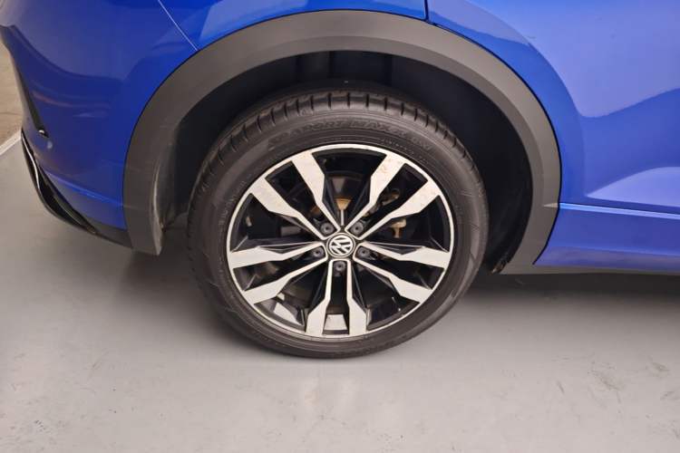 Used Volkswagen T-ROC 2019 280TSI DSG Two-Wheel Drive R-Line Pro Right Rear Wheel Hub