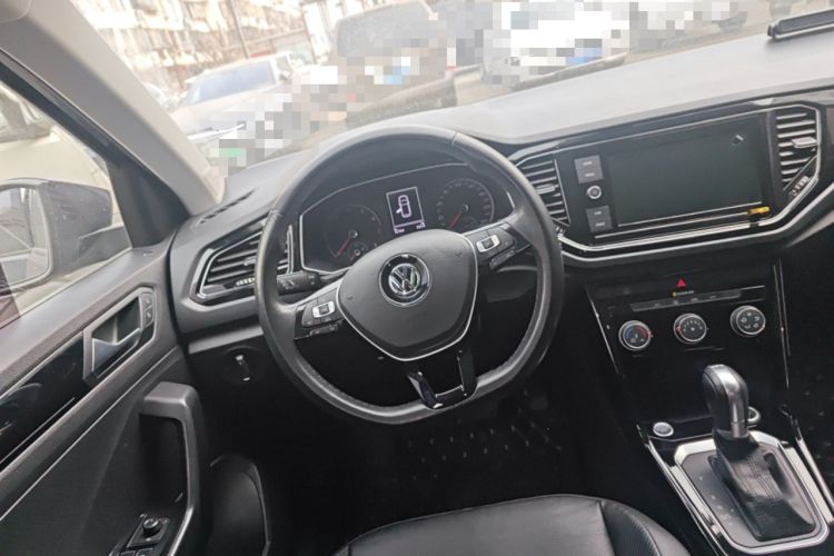 Used Volkswagen T-ROC 2019 280TSI DSG Two-Wheel Drive Comfort Version China VI Standard Steering Wheel