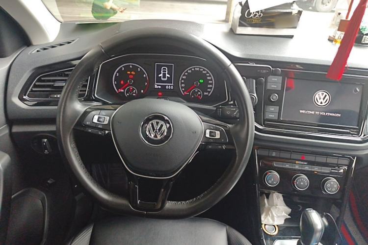 Used Volkswagen T-ROC 2019 280TSI DSG Two-Wheel-Drive Luxury Version China V Emission Standard Steering Wheel