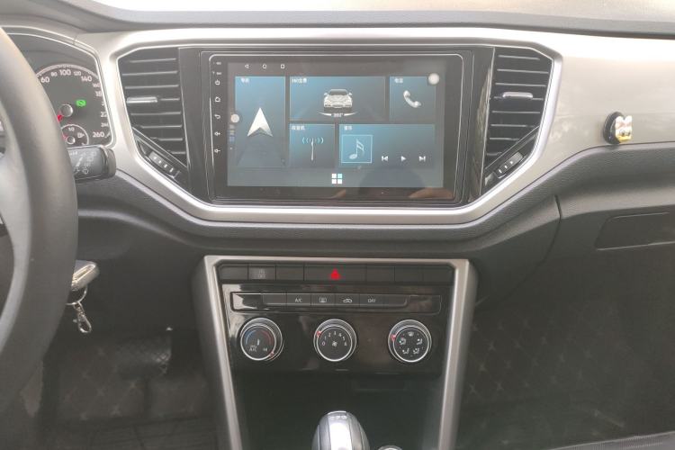 Used Volkswagen T-ROC 2019 230TSI DSG Two-Wheel-Drive Advanced Version China VI Standard Audio And AC Panel