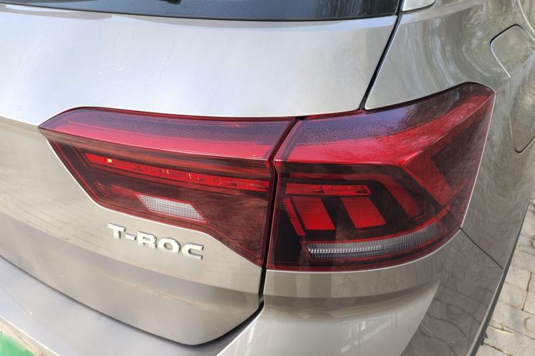 Used Volkswagen T-ROC 2019 230TSI DSG Two-Wheel-Drive Advanced Version China VI Standard Exterior 6