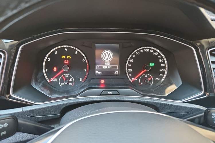 Used Volkswagen T-ROC 2019 280TSI DSG Two-Wheel Drive Comfort Version China VI Standard Instrument Cluster
