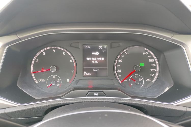 Used Volkswagen T-ROC 2019 230TSI DSG Two-Wheel-Drive Advanced Version China VI Standard Instrument Cluster