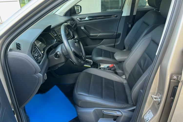 Used Volkswagen T-ROC 2019 280TSI DSG Two-Wheel Drive Comfort Version China VI Standard Interior 4