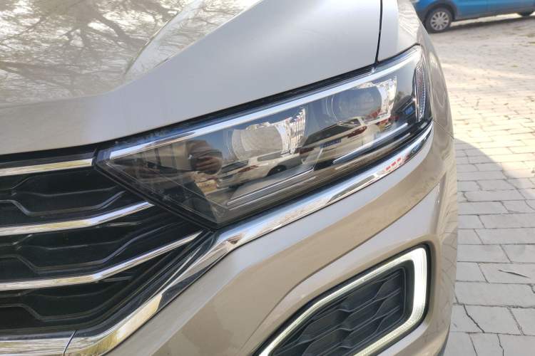 Used Volkswagen T-ROC 2019 230TSI DSG Two-Wheel-Drive Advanced Version China VI Standard Left Front Headlight