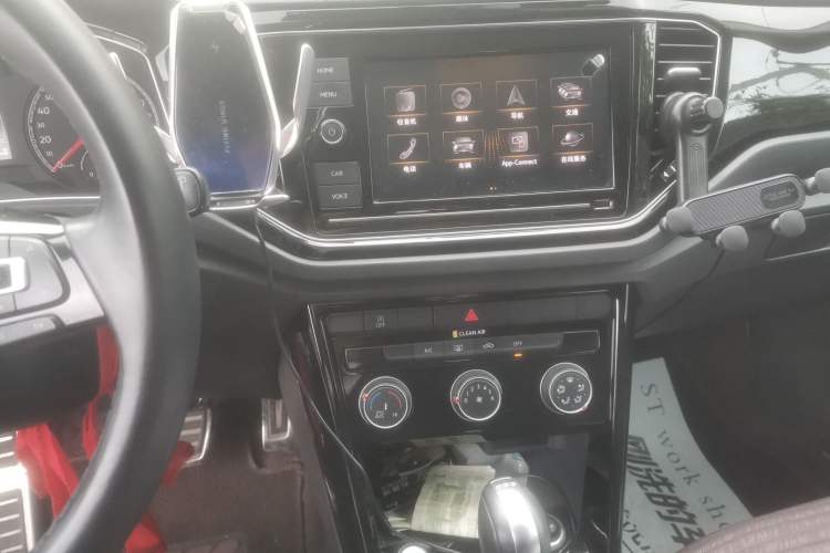 Used Volkswagen T-ROC 2019 280TSI DSG Two-Wheel Drive Comfort Version China VI Standard Audio And AC Panel