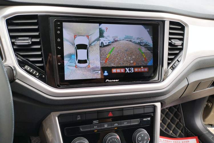 Used Volkswagen T-ROC 2019 280TSI DSG Two-Wheel Drive Advanced Version China VI Standard Audio And AC Panel