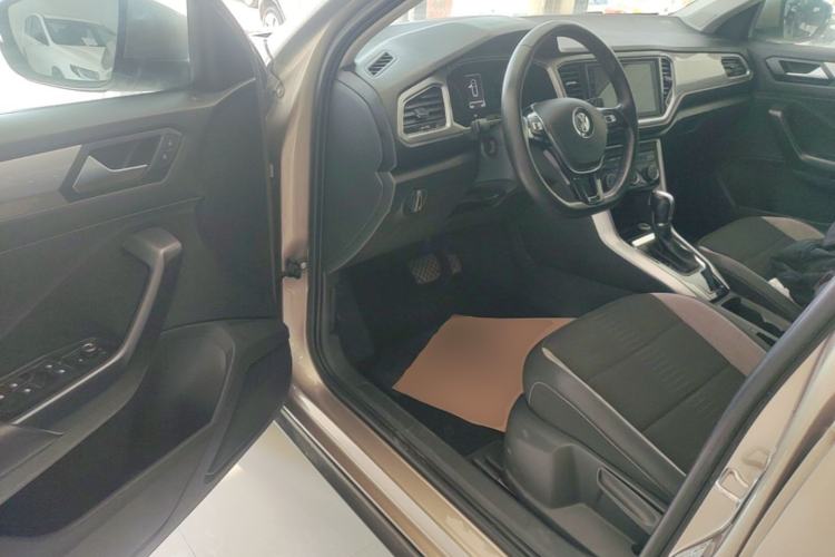 Used Volkswagen T-ROC 2019 230TSI DSG Two-Wheel Drive Advanced Version China V Standard Driver Seat