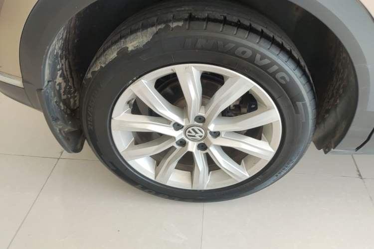 Used Volkswagen T-ROC 2019 230TSI DSG Two-Wheel Drive Advanced Version China V Standard Exterior 5