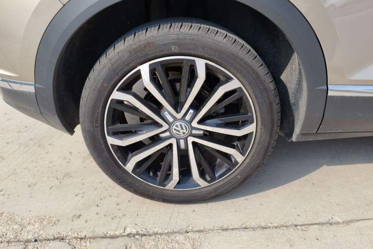Used Volkswagen T-ROC 2019 280TSI DSG Two-Wheel Drive Comfort Version China VI Standard Exterior 8