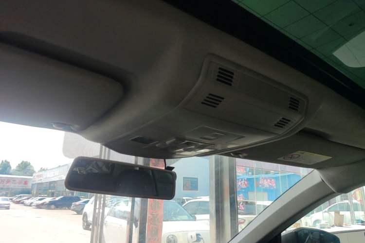 Used Volkswagen T-ROC 2019 230TSI DSG Two-Wheel Drive Advanced Version China V Standard Headliner