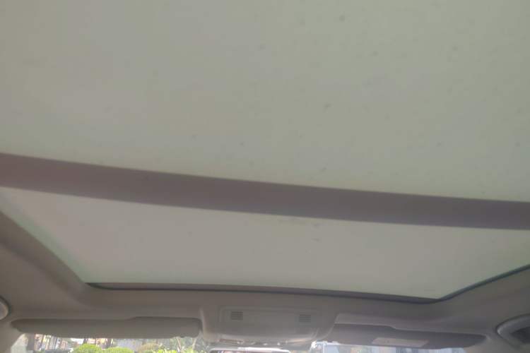 Used Volkswagen T-ROC 2019 230TSI DSG Two-Wheel-Drive Advanced Version China VI Standard Headliner