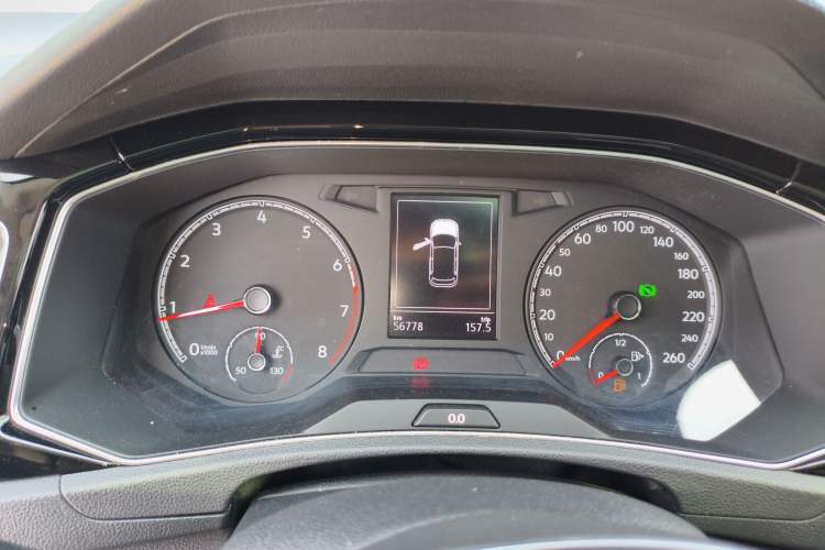 Used Volkswagen T-ROC 2019 280TSI DSG Two-Wheel Drive Comfort Version China VI Standard Instrument Cluster