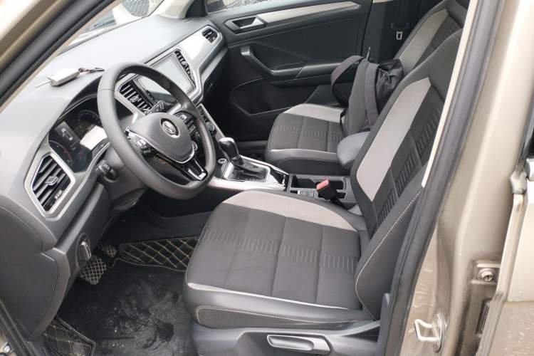 Used Volkswagen T-ROC 2019 280TSI DSG Two-Wheel Drive Advanced Version China VI Standard Left Front Seat
