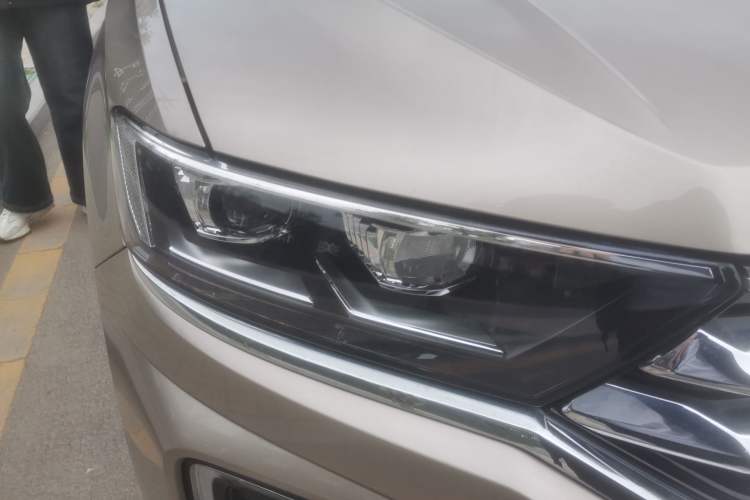 Used Volkswagen T-ROC 2019 280TSI DSG Two-Wheel Drive Comfort Version China VI Standard Right Front Headlight